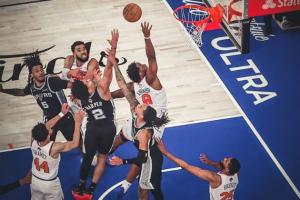 世界名画！NBA官方晒OG绝杀：在麦迪逊广场花园聚光灯闪烁下