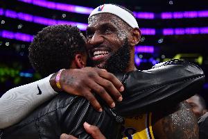 富保罗：我和詹姆斯都是单亲家庭&母亲很年轻 我们最开始因此投缘