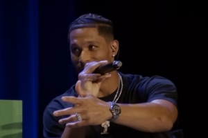 哈特：没人比名宿更懂尼克斯球衣的重量 安东尼：这是件美好的事