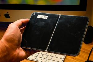苹果折叠屏iPhone Ultra售价突破1.5万元：刷新iPhone产品价格纪录