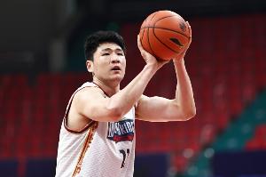 媒体人：赵柏清在B联赛打好了能对CBA做大贡献 打不好就砸招牌了