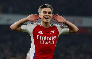 效力枪手期间特罗萨德出场123次同期队内第一，参与进球队内第二