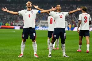 世体：英格兰球员将世界杯奖金捐给慈善机构，07年至今逾2000万欧