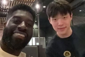 毕竟山东名宿！助教杰特曾向丁彦雨航保证：我们不会交易走杨瀚森