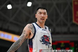 媒体人：山东以一年D类合同续约陶汉林 与高诗岩的续约还在谈判中