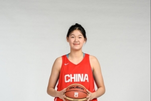 带伤坚持作战！孙晗昀21中8拿到16分4篮板 三分6中0